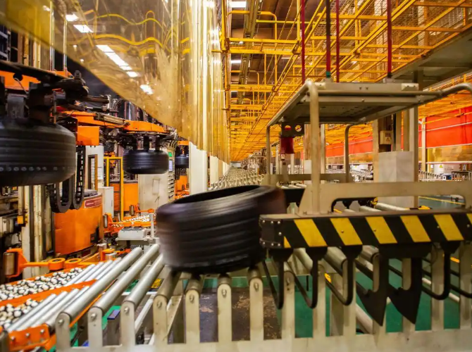 服务“融”进生产线 轮胎“驶”向新赛道 “广饶服务”重塑轮胎价值链